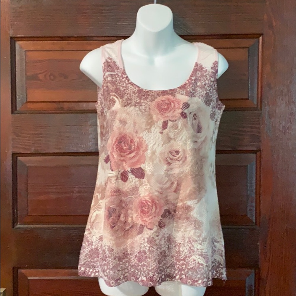Elle Mode Sleeveless Rose Top👠